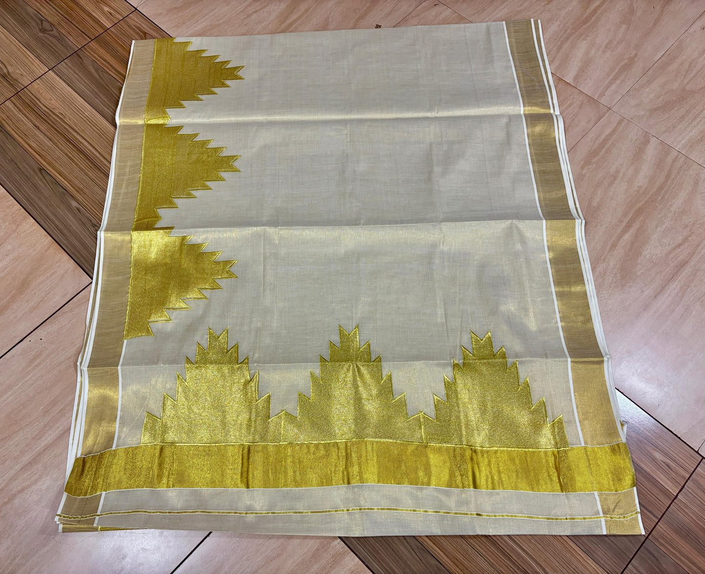 Big Temple Embroidered Tissue Saree – Off-White and Gold Elegance